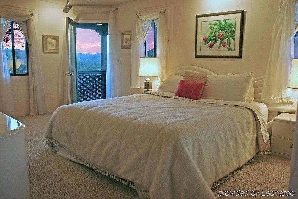 Topanga Canyon Inn Bed And Breakfast Exterior photo